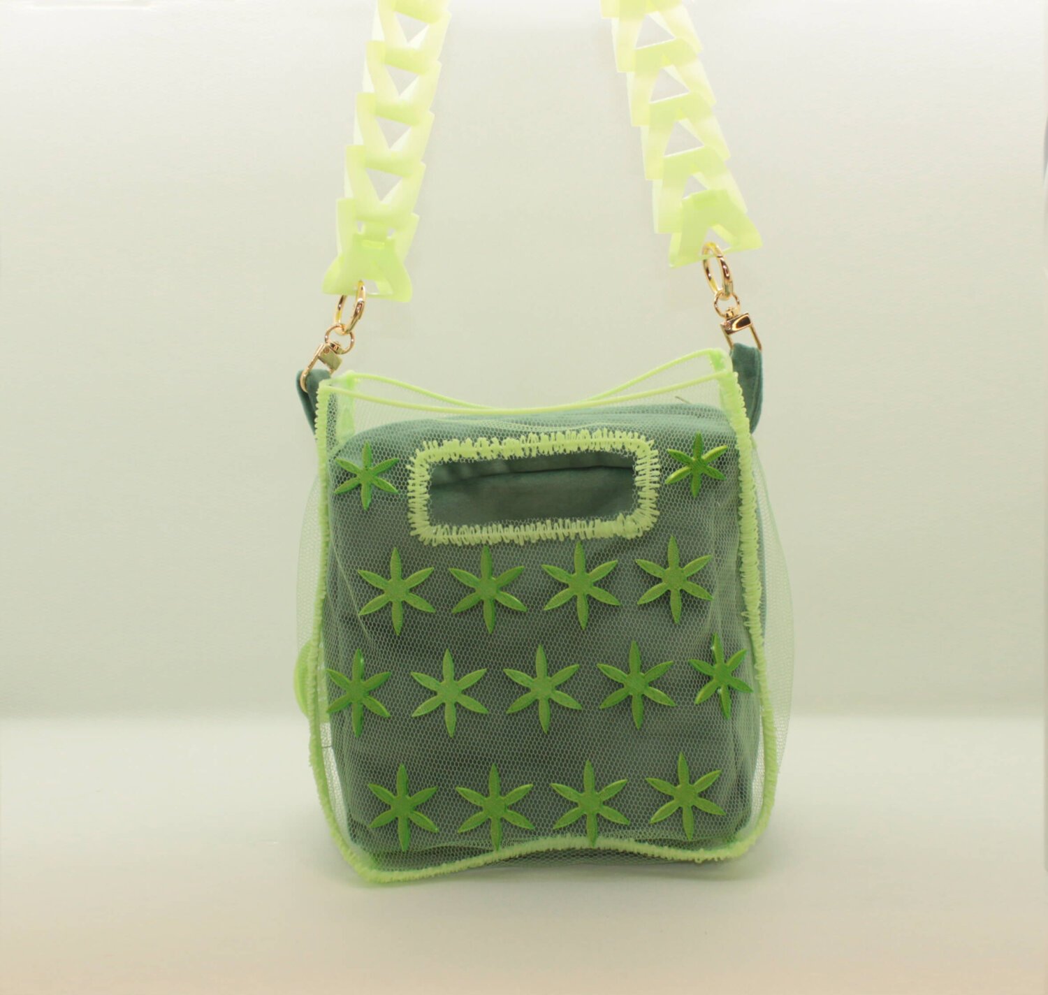 Bolso de impresión 3D sobre tul
