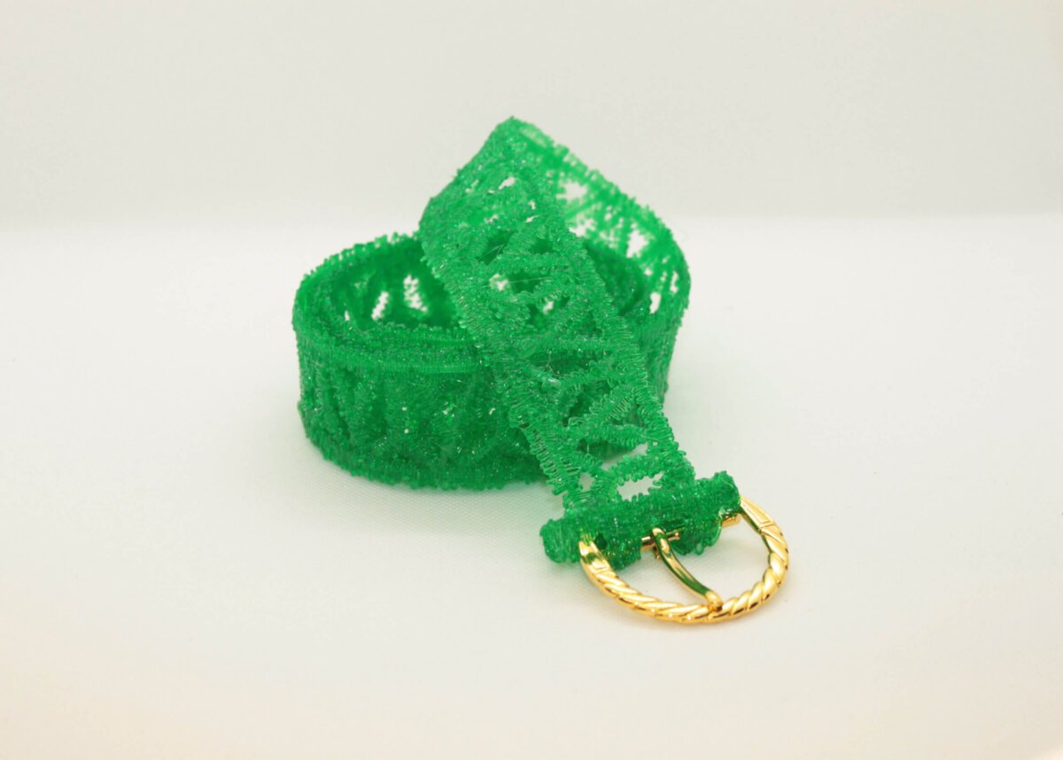 Cinturón verde impreso en 3D flexible y duradero