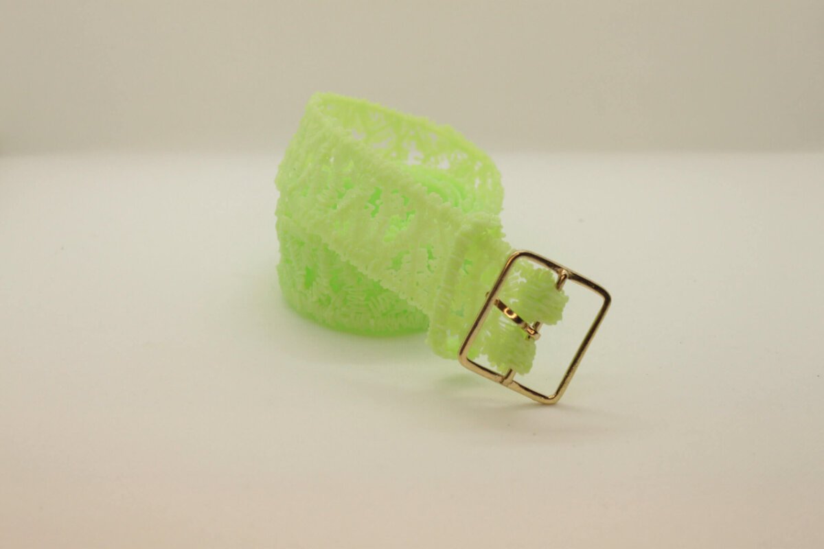 Cinturón verde claro impreso en 3D flexible y duradero