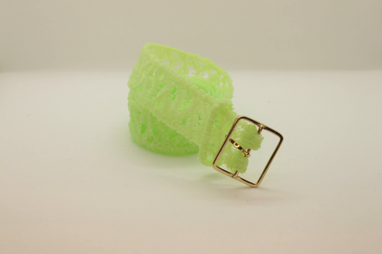 Cinturón verde claro impreso en 3D flexible y duradero