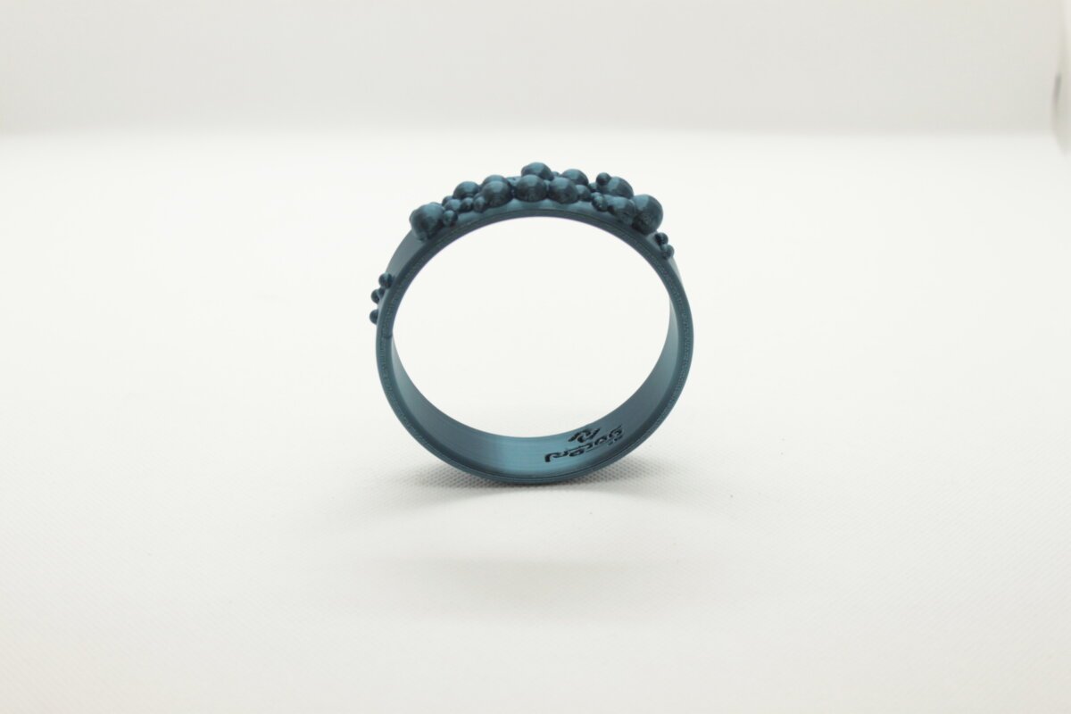 pulsera impresa en 3D color cian