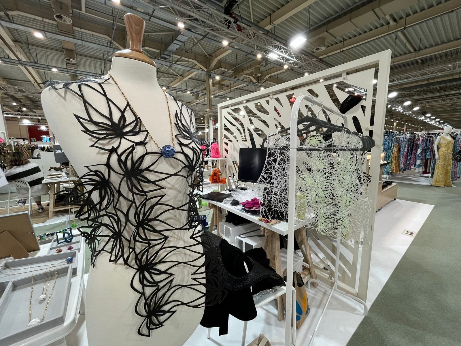 3d vest 3d necklace athens