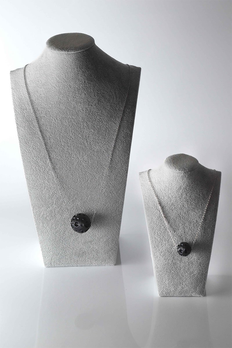 Moon necklace Dark Pearl black